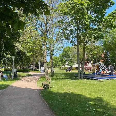 Les Frimousses דירה *